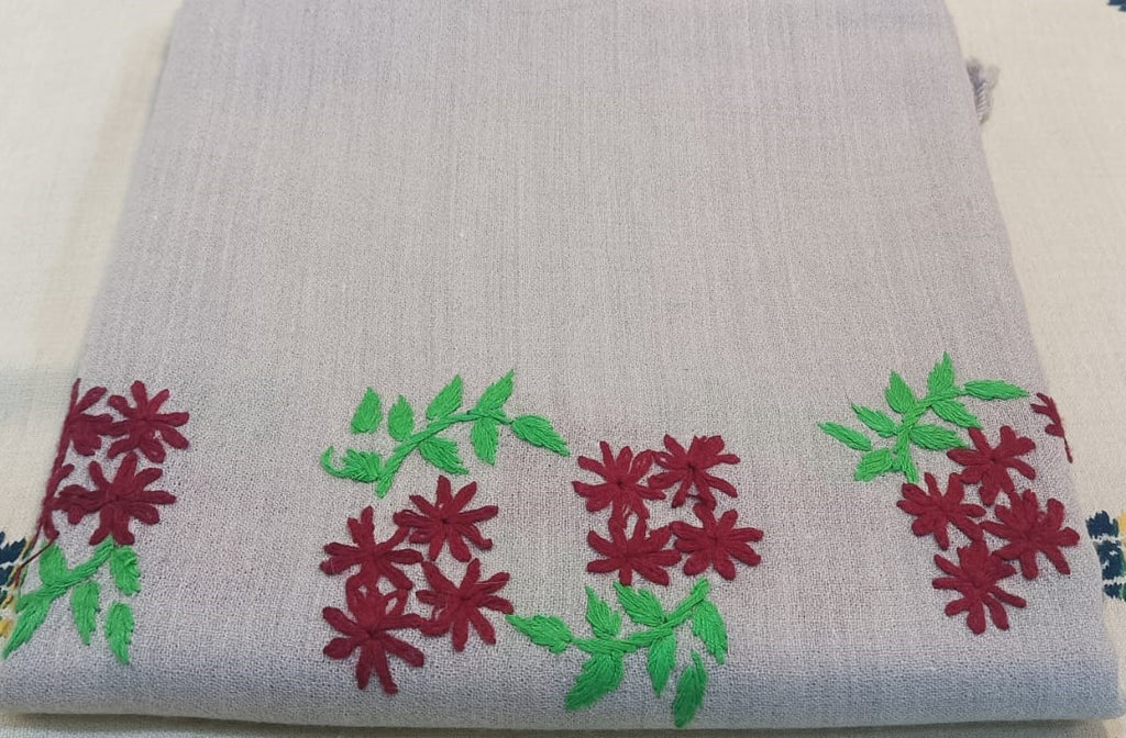 Lal Mehar Mart Women’s Traditional Handmade Shawl – Elegant Woolen Winter Wrap from Gilgit-Baltistan
